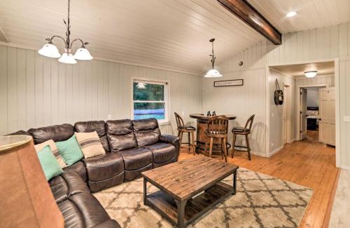 Benton Casa | Private Dock and Lake Access Benton Family Home