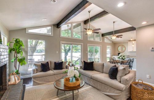 Gun Barrel City Casa | Private Dock and Fire Pit Cedar Creek Reservoir Gem