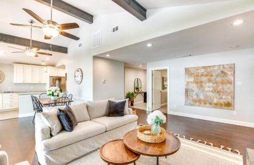 Gun Barrel City Casa | Private Dock and Fire Pit Cedar Creek Reservoir Gem