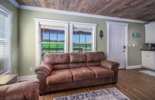 Bayou Gauche Casa | Private Dock Des Allemands Cabin on the Bayou!