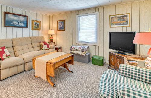 Saratoga Springs Casa | Private Dock Lakefront Gem on Saratoga Lake