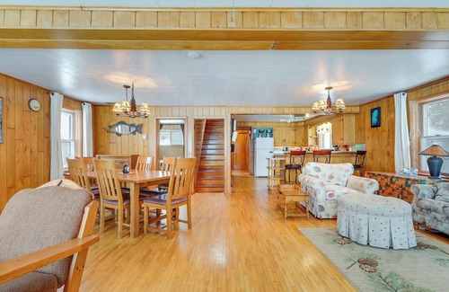 Mercer Cabina | Private Dock + Screened Porch: Echo Lake Cabin