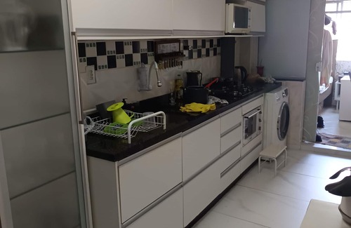 Castelo Branco Apartamento | Private double room for rent. Shared apartment, air conditioning, TV, minibar. 250m from the beach
