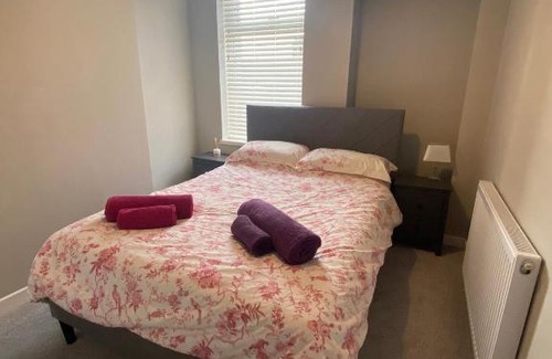 Riverside Casa | Private double room in our Cardiff Home