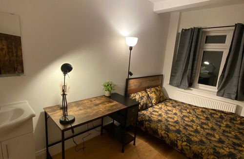 Norwood Green Casa | Habitacion Doble-Grande-Baño compartido-Luxury - 1
