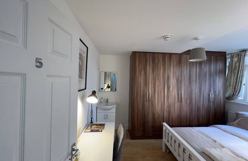 Norwood Green Casa | Habitacion Doble-Grande-Baño compartido-Luxury - 5