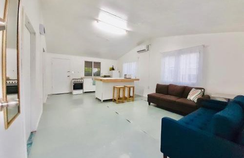 Nuku'alofa Casa | Private Double Room - Tonga Coral Cottage