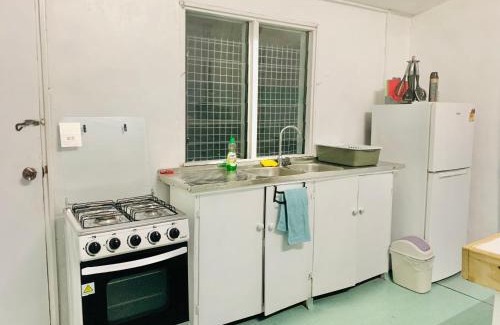 Nuku'alofa Casa | Private Double Room - Tonga Coral Cottage
