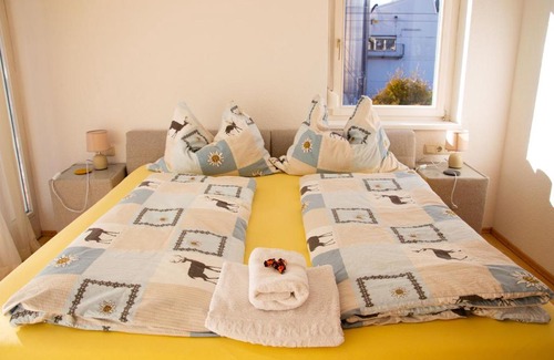 Dornbirn Casa | Private doublebed Room with balcony in shared house