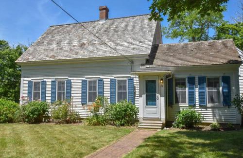 Wellfleet Casa | Private Downtown Wellfleet Location