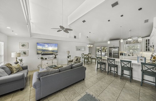 Jose's Hideaway Casa | Private Elevated Pool & Deck!