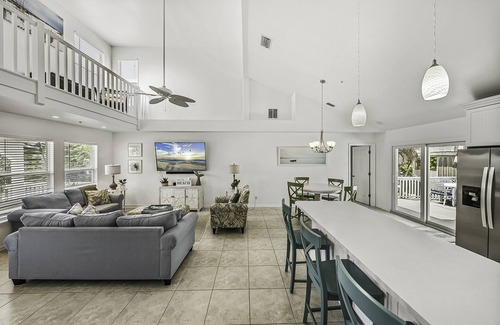 Jose's Hideaway Casa | Private Elevated Pool & Deck!