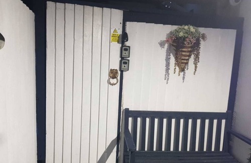 Heath Casa | Private En-suite with Free Parking and Breakfast A