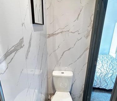 Rotherham Casa | Private ensuite room close to Rotherham city centre 3
