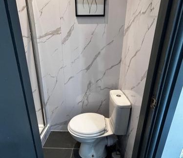 Rotherham Casa | Private ensuite room close to Rotherham city centre 3