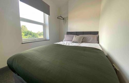 Church Gresley Apartamento | Private Ensuite Rooms with Kitchen - Ideal for Work & Travel