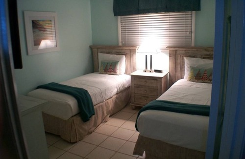 New Smyrna Beach Complejo | Ocean Sands Beach Club - Entrada privada frente a la playa - remodelada en 2018