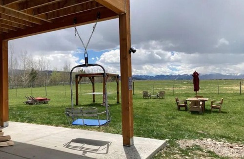 Driggs Apartamento | Private farm house lock off on sheep farm with salt hot tub