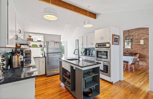 Dublin Casa | Private Field House - Spacious 4 Bedroom Home