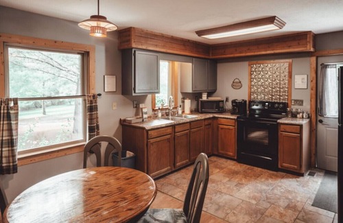 Rockbridge Casa | King Bed|Private Hot Tub|Relaxing 12-Acre Hideaway