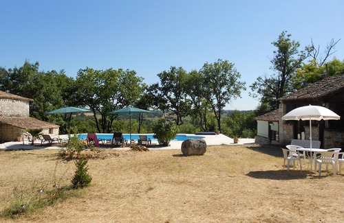 Tourliac Cabaña | Casa rural en el hermoso complejo templario, en Périgord