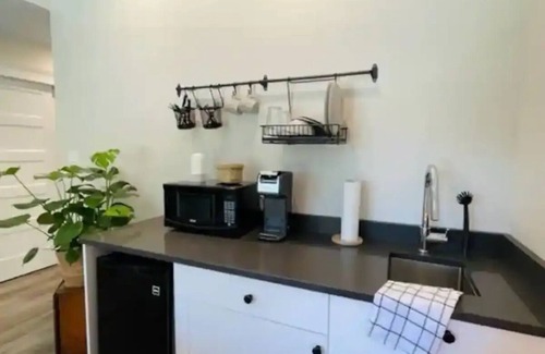 Roberts Creek Apartamento | Private Garden Studio # 1 Near the Ocean