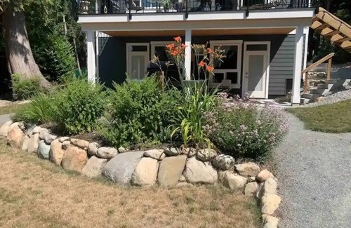 Roberts Creek Apartamento | Private Garden Studio # 1 Near the Ocean