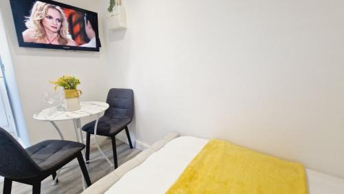 West Thurrock Apartamento | Private Garden Studio near London free Freeparking