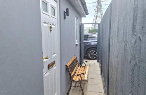 West Thurrock Apartamento | Private Garden Studio near London free Freeparking