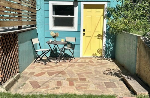 Lafayette Casa | Private Garden Studio in Old Town Lafayette