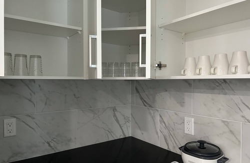 Southeast Edmonton Casa | Private Garden Suite – 1 Queen Bed, 1 Double Bed & Full Amenities