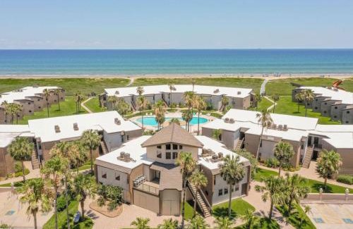 South Padre Island Casa | Private Garden Patio Near Pool Beachfront Resort