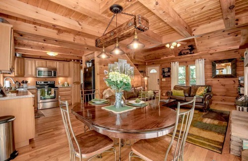 Rutherfordton Cabina | Private-Gated Community- FirePit- IndoorFireplace