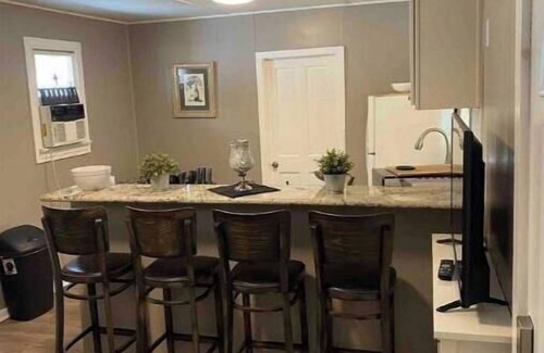 Downtown Riverside Casa | Private Get Away/Business Trip/Fast WIFi,Garden