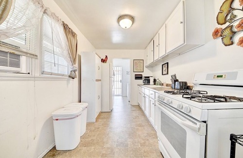 Santa Ana Heights Casa | Private Getaway Near Disneyland & Long Beach!