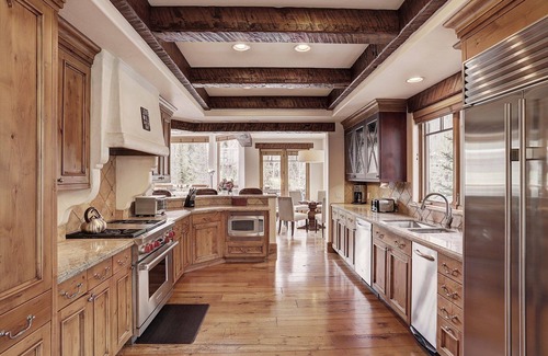 Gore Creek Place Apartamento | Private Gore Creek Townhome by RedAwning - Save 20% on 7+ Nights!