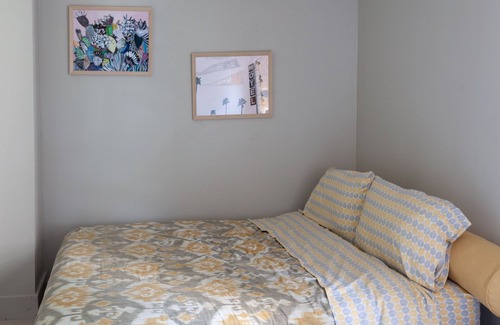 Athens Cama Y Desayuno | Private Guest Area in Plant Based Bed and Breakfast