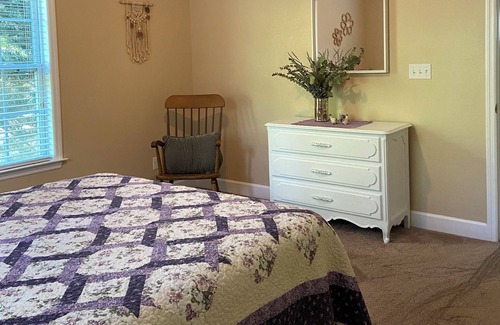 Havana Casa | Private guest house that’s minutes to downtown Tallahassee. Clean and quiet.