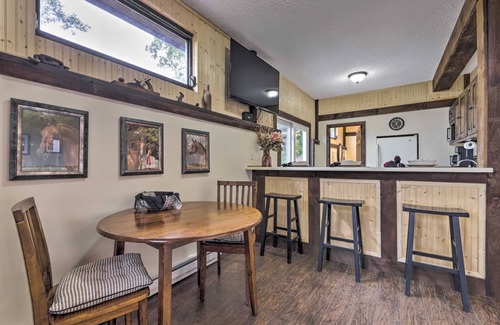 Montville Cabaña | Private Guest House w/ Deck + Spectacular Views!