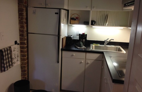 Summerville Historic District Apartamento | Cuartos privados para invitados: ¡disfruta de un invierno cálido! ¡Excelente precio para estadías prolongadas!