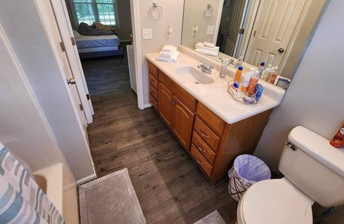 Winston - Salem Casa | Private guest suite with separate entrance -Pet friendly