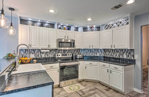 Gulf Breeze Casa | Private Gulf Breeze Gem w/ Easy Shore Access!