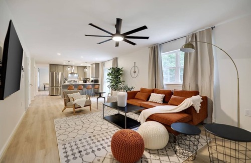 Blakeslee Casa | Private Heated Pool-Walk to Lake-Game Room-FirePit