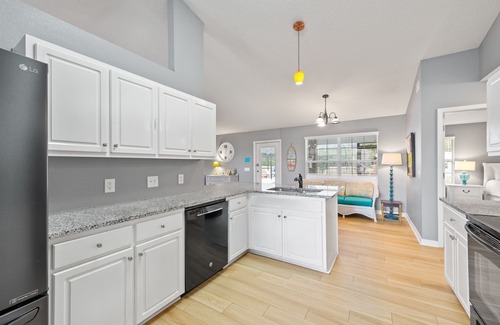 Navarre Casa | Private Heated Salt Pool, 3 Kings, Near Beach