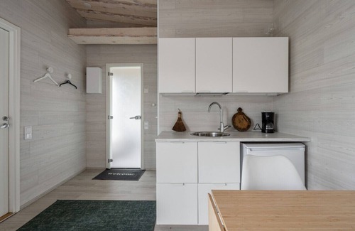 Vaajakoski Apartamento | Private High Quality Suite with Sauna & Lake Views