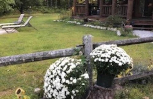 Windham Cabina | Private Hilltop Cabin, Lakes and Trails Abound