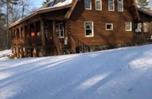 Windham Cabina | Private Hilltop Cabin, Lakes and Trails Abound