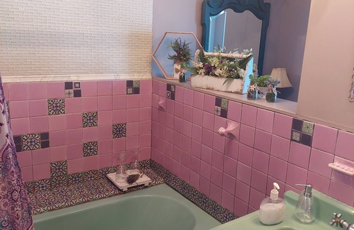 Holly Apartamento | Private Historic Downtown Holly Apartment