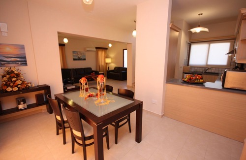 Pissouri Villa | Villa privada de vacaciones cerca de la playa y todas las demás comodidades.