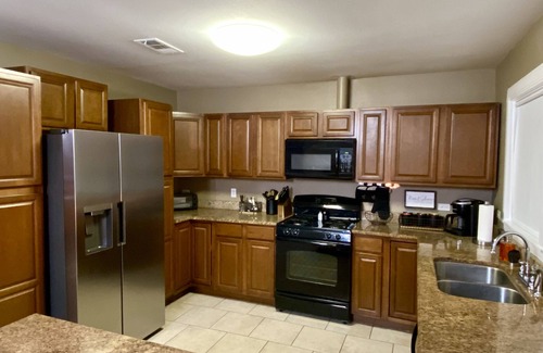 Barataria Casa | Private Home, Charter Fishing and Ecotourism. Only 25 miles to French Quarter.